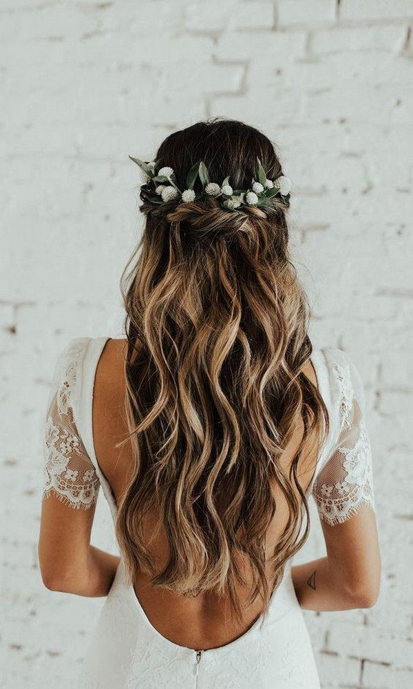 Amazing Bridal Hairstyles That Are Perfect For Fall