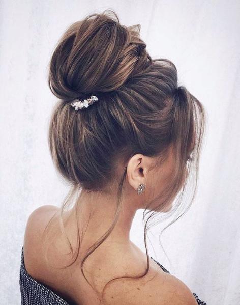 Fabulous Top Bun Hairstyles That Will Make You Look Stunning Everywhere