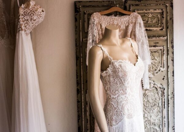 Wedding Dress Features for Both Fashion and Function