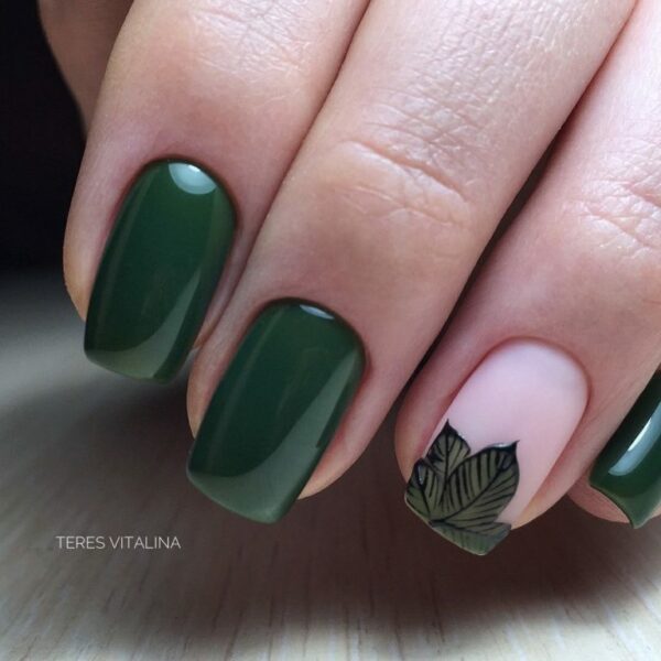 Dark Green Manicure Ideas That You Would Love To Try This Fall