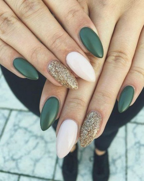 Dark Green Manicure Ideas That You Would Love To Try This Fall