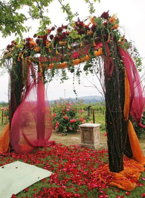 Lovely Fall Wedding Backdrops That Will Fascinate You