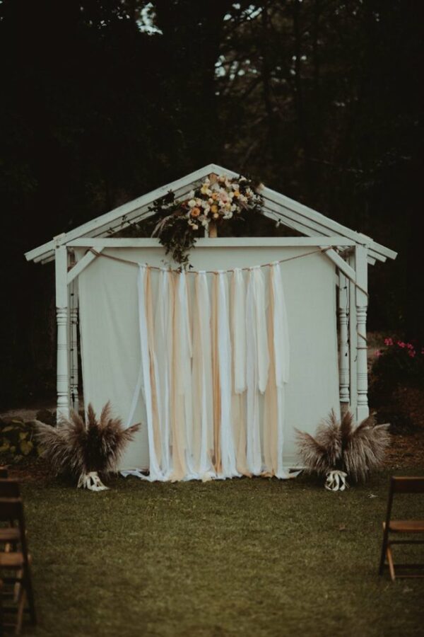 Lovely Fall Wedding Backdrops That Will Fascinate You