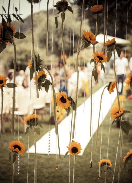 Lovely Fall Wedding Backdrops That Will Fascinate You
