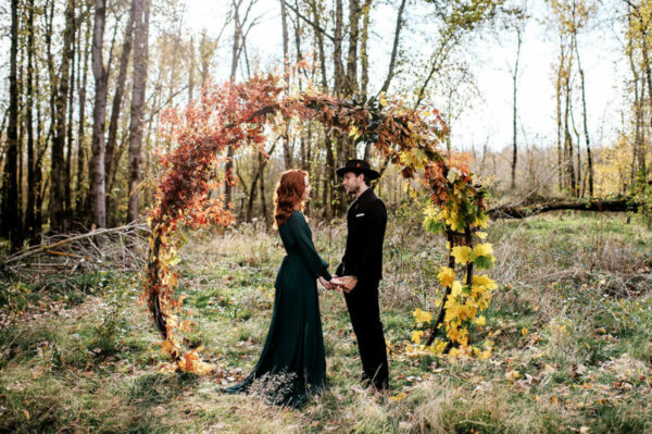 Lovely Fall Wedding Backdrops That Will Fascinate You