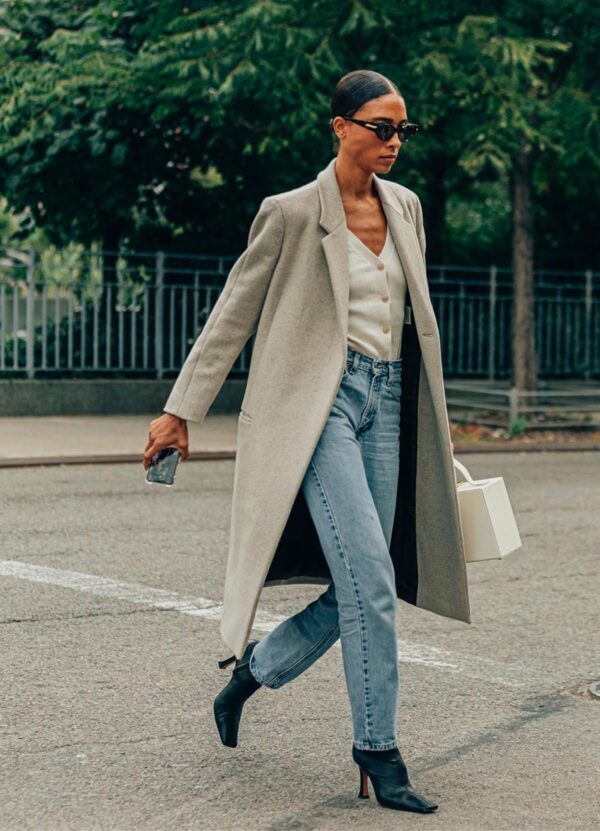 Sophisticated Minimalist Outfits For Early Fall
