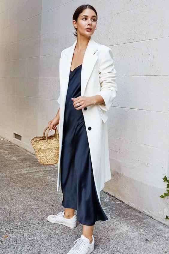 Sophisticated Minimalist Outfits For Early Fall