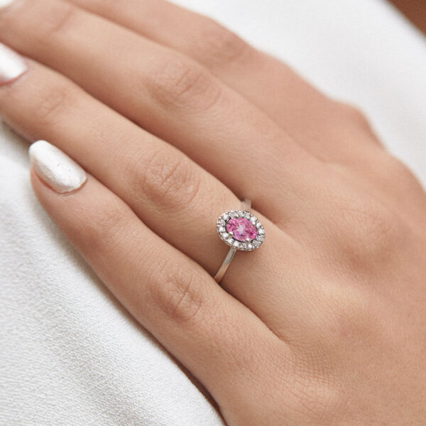 Discover the magic of unconventional pink sapphires