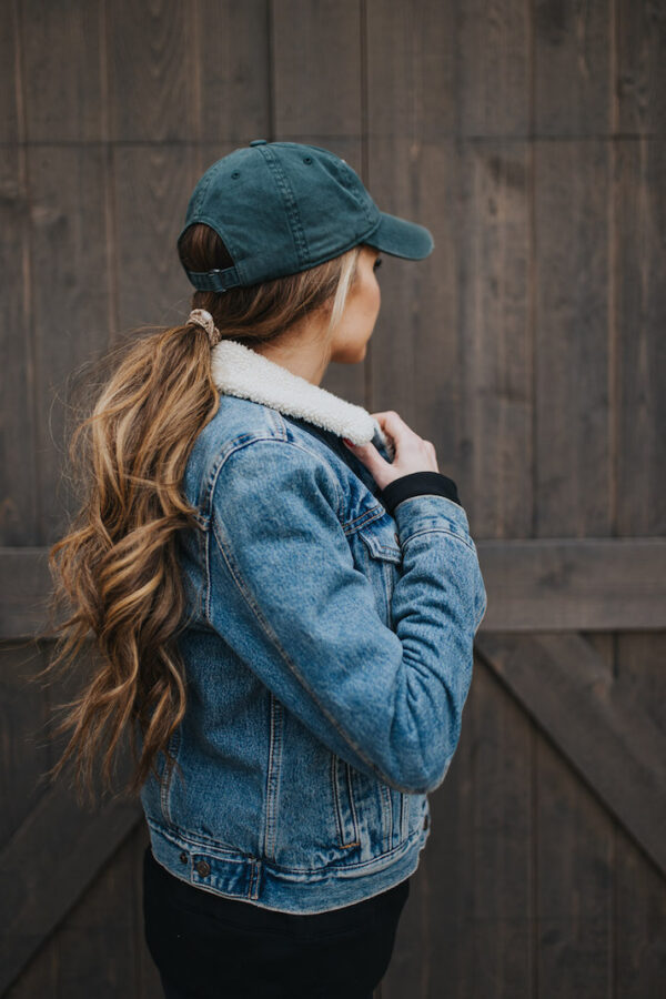 Easy To Style Winter Hairstyles That Look Great With Winter Hat