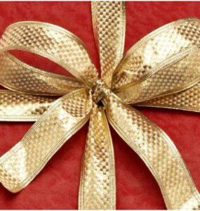 wrap a Christmas gift
