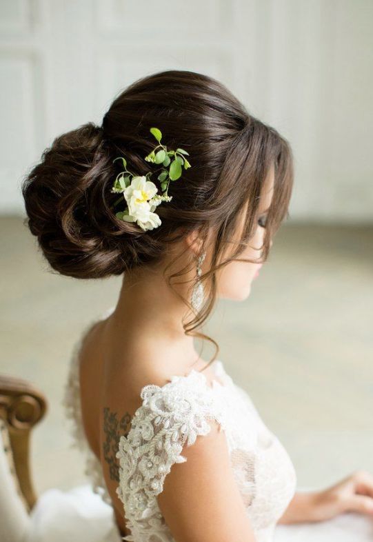 Inspiring Bridal Hairstyles With Flowers