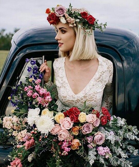 Inspiring Bridal Hairstyles With Flowers