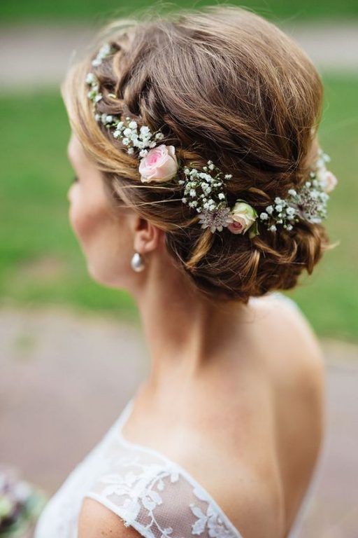 Inspiring Bridal Hairstyles With Flowers