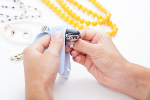 Useful Jewelry Cleaning Tips To Try