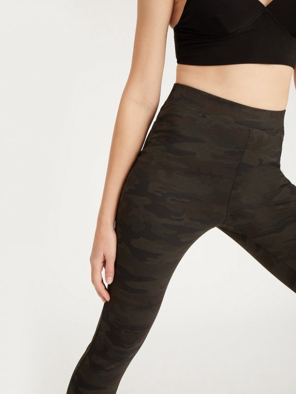 Camo Leggings Are the Essential Every Girl Needs This Fall