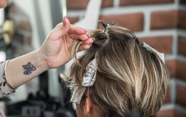 Choosing A Hairdresser   4 Simple Tips To Help You Choose The Best