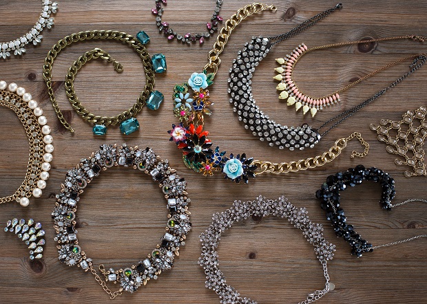 How To Pick A Statement Jewelry Piece For Every Outfit