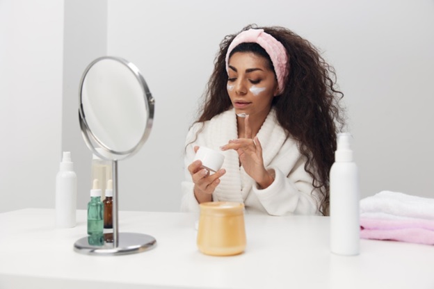 How to Transition Your Skincare Routine Between Seasons
