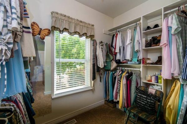Creative Ways to Store Your Seasonal Clothes